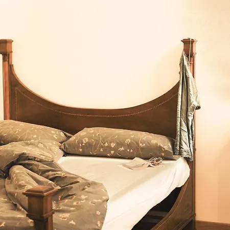 Merli's Nest * Ferrara